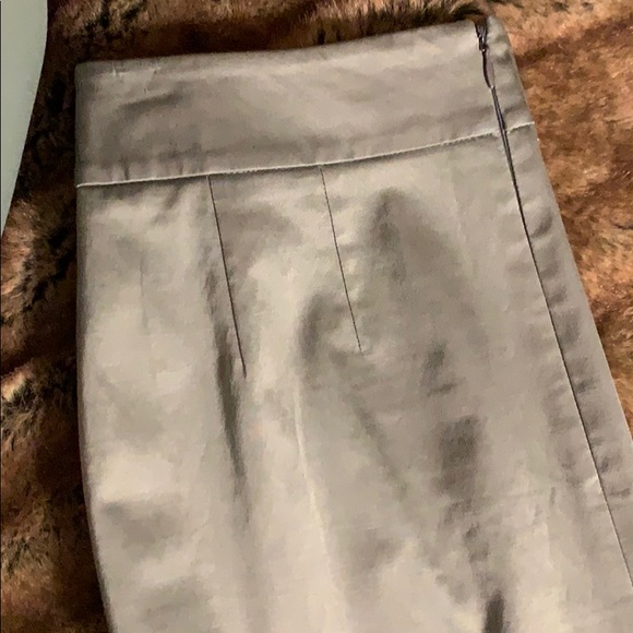 Grey Ann Taylor pencil skirt - Picture 4 of 5
